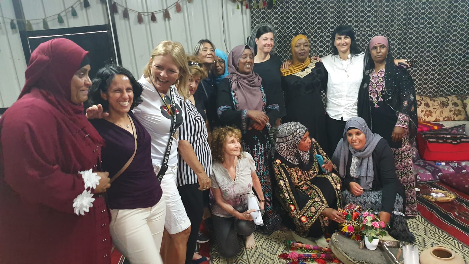 نساء عربيات يهوديات في شقيب السلام 